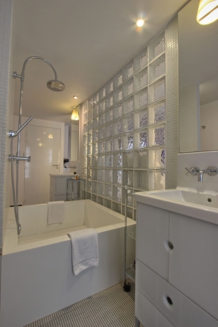 Imagen de la habitación del Hotel Kube Hotel Paris. Foto 12