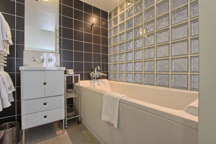 Imagen de la habitación del Hotel Kube Hotel Paris. Foto 14