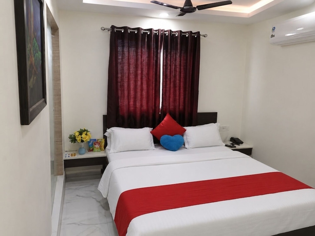 Imagen de la habitación del Hotel Kuber, Rajkot. Foto 12