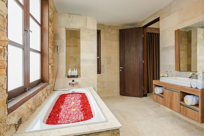 Imagen de la habitación del Hotel Kubu Gwk Resort. Foto 13