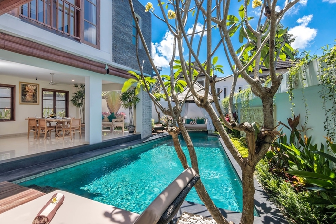 Imagen de la habitación del Hotel Kubu Gwk Resort. Foto 17