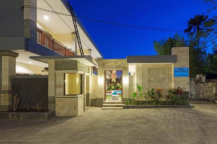 Imagen de los interiores del Hotel Kubu Petitenget Suite. Foto 12