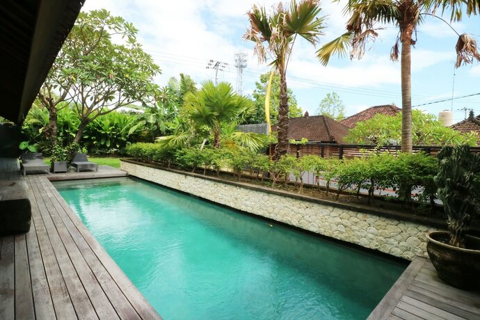 Imagen de la piscina del Hotel Kubu Taulan. Foto 20