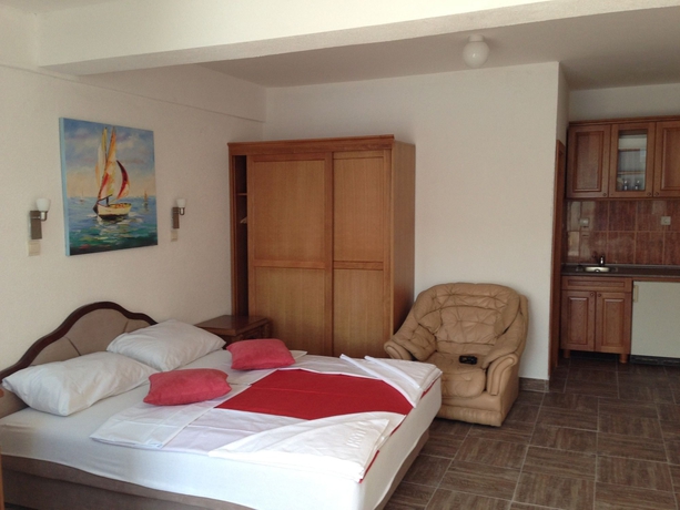 Imagen de la habitación del Hotel Kuc. Foto 6