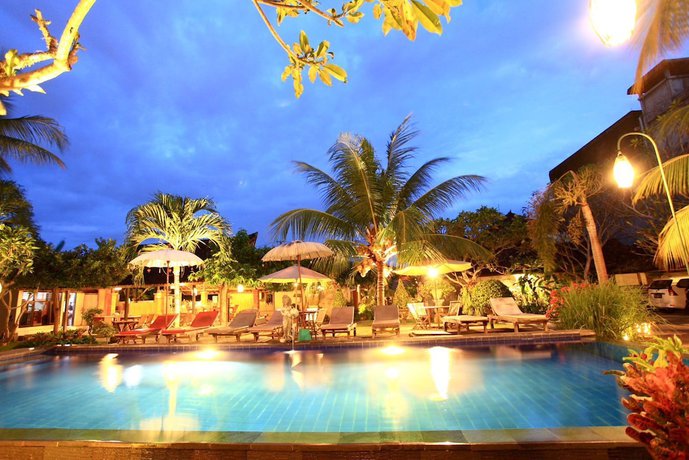 Imagen de la piscina del Hotel Kudesa Homestay by Pramana Villas. Foto 10