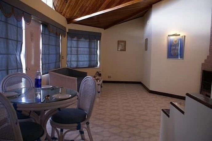 Imagen general del Hotel Kufri Holiday Resort. Foto 11