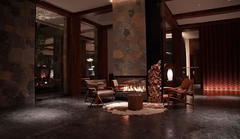 Imagen de los interiores del Hotel Kugar Resort. Foto 16