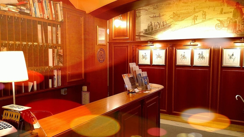 Imagen de los interiores del Hotel Kugel. Foto 19