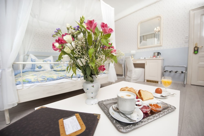 Imagen de la habitación del Hotel Kugel. Foto 10