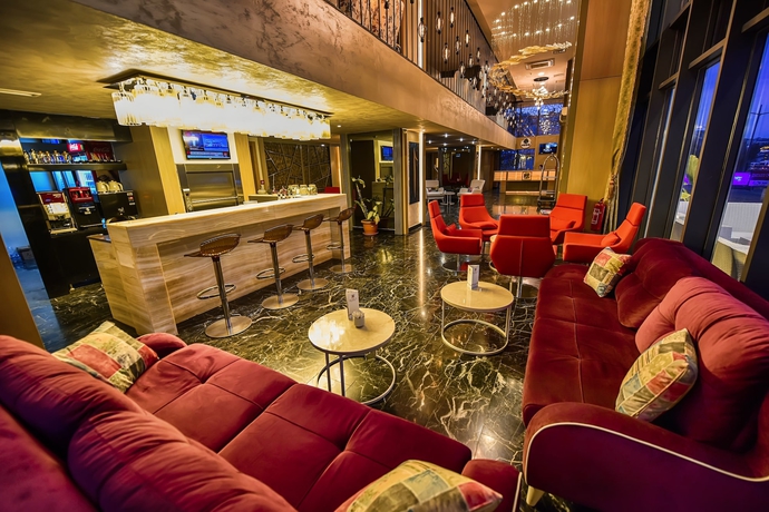Imagen del bar/restaurante del Hotel Kuhla. Foto 4