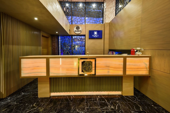 Imagen de los interiores del Hotel Kuhla. Foto 13