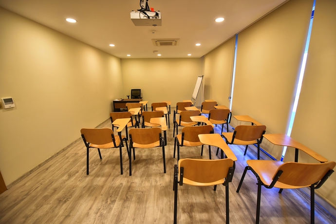 Imagen de los interiores del Hotel Kuhla. Foto 18