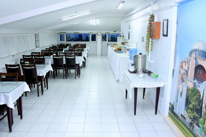 Imagen del bar/restaurante del Hotel Kuk. Foto 2