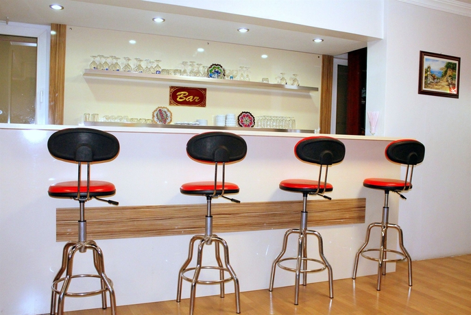 Imagen del bar/restaurante del Hotel Kuk. Foto 3