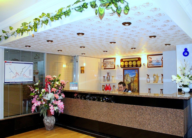 Imagen de los interiores del Hotel Kuk. Foto 14