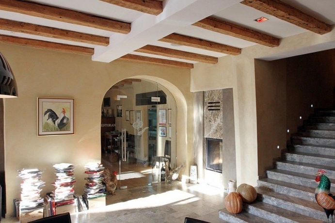 Imagen del bar/restaurante del Hotel Kukuriku. Foto 4