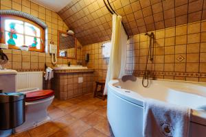 Imagen de la habitación del Hotel Kulacs Csarda Panzio. Foto 8