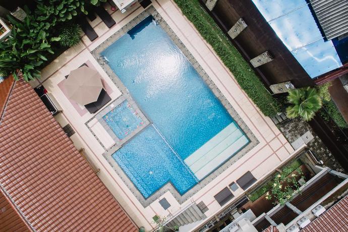 Imagen de la piscina del Hotel Kuldesak Villas. Foto 15