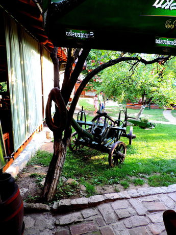 Imagen del bar/restaurante del Hotel Kulin Dvor. Foto 2