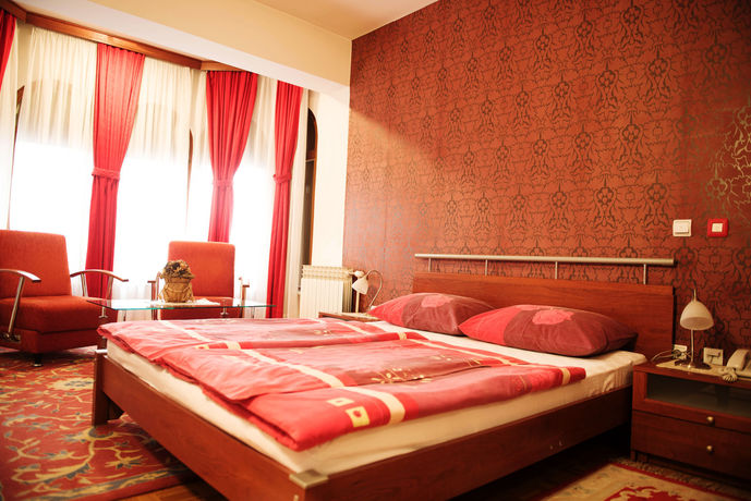 Imagen de los exteriores del Hotel Kulin Dvor. Foto 11