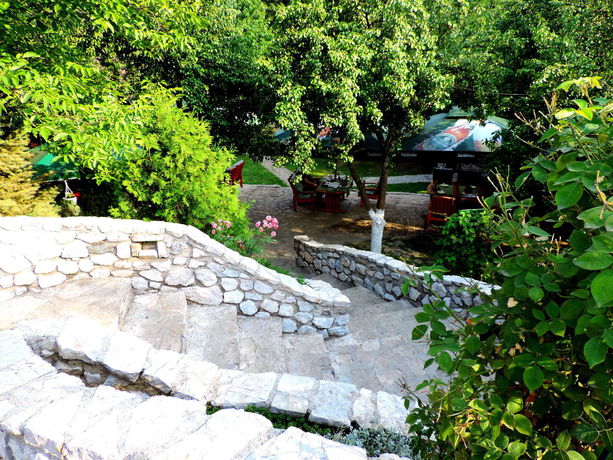 Imagen de los exteriores del Hotel Kulin Dvor. Foto 14