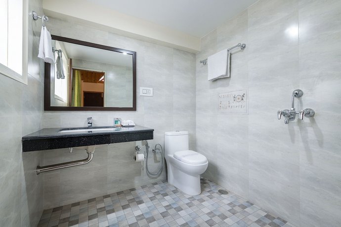 Imagen de la habitación del Hotel Kullu Valley. Foto 14