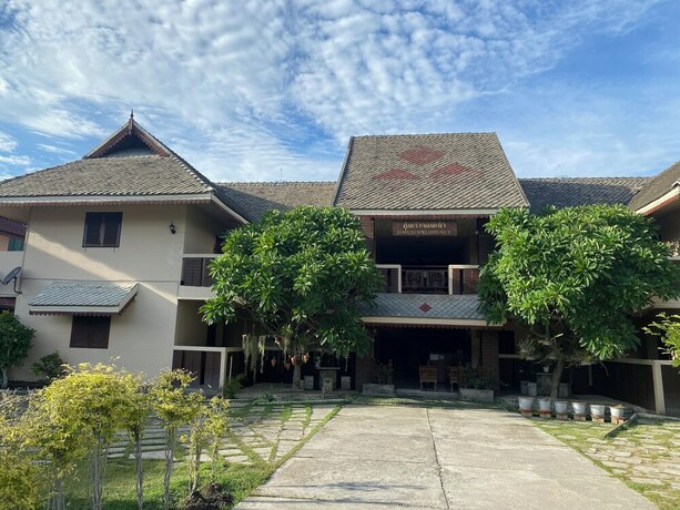 Imagen general del Hotel KumJawJomKaew. Foto 15