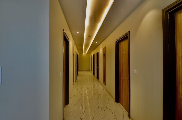 Imagen de los interiores del Hotel Kumaon Inn. Foto 13