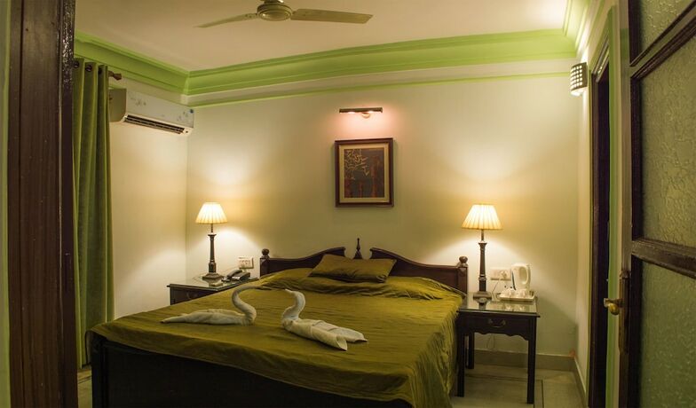 Imagen de la habitación del Hotel Kumaon Plaza. Foto 8