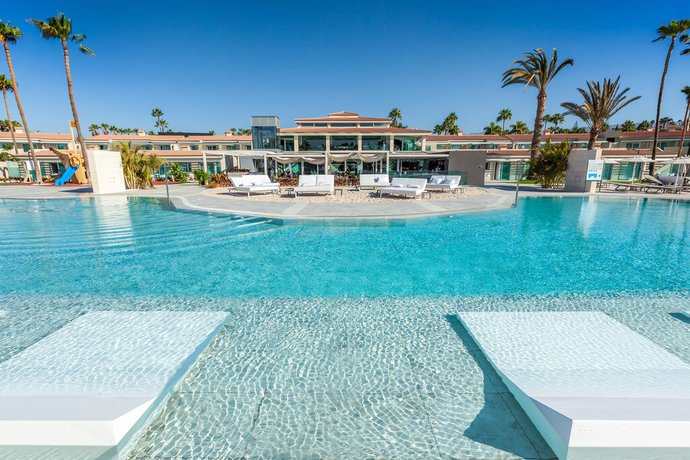 Imagen de la piscina del Hotel Kumara Serenoa By Lopesan Hotels. Foto 28