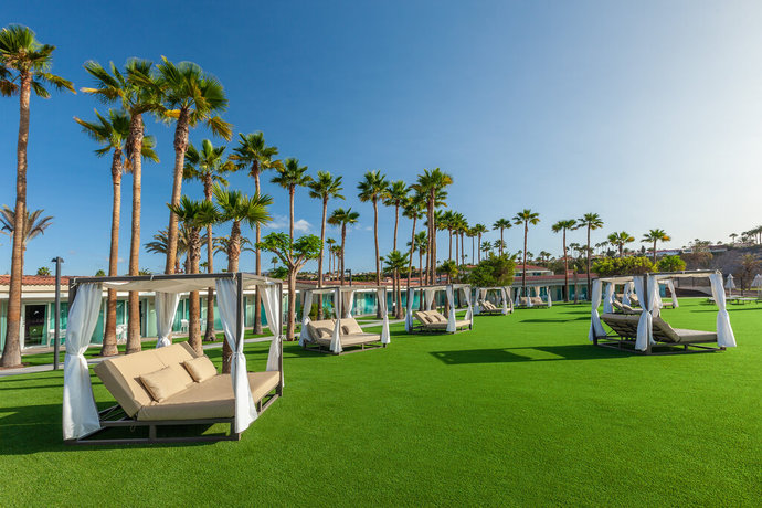 Imagen de los exteriores del Hotel Kumara Serenoa By Lopesan Hotels. Foto 26