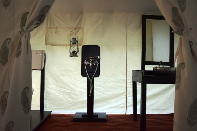 Imagen de la habitación del Hotel Kumbh Camp India. Foto 6