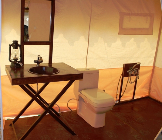 Imagen de la habitación del Hotel Kumbh Camp India. Foto 13