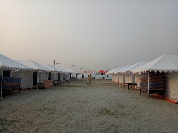 Imagen general del Hotel Kumbh Mela Cottage Accomodation. Foto 15