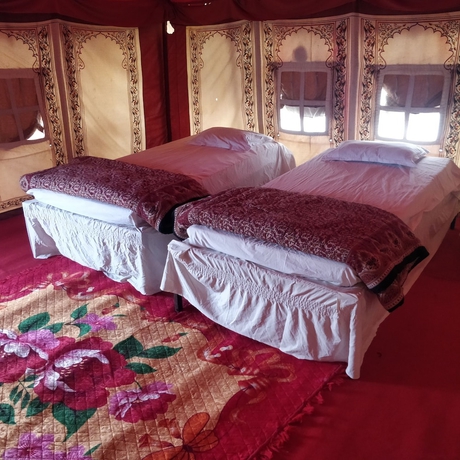 Imagen de la habitación del Hotel Kumbh Mela Vedic Tents. Foto 5