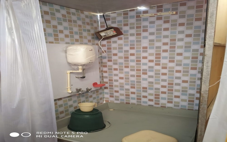Imagen de la habitación del Hotel Kumbh Mela Vedic Tents. Foto 17