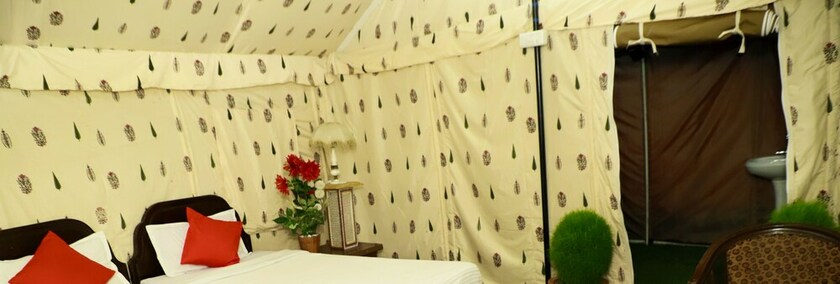 Imagen de los interiores del Hotel Kumbha Kamps. Foto 23
