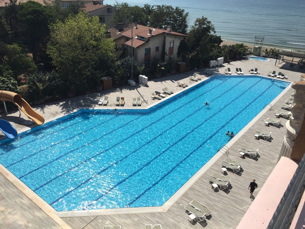 Imagen de la piscina del Hotel Kumburgaz Marin Princess. Foto 18