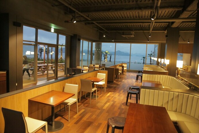 Imagen del bar/restaurante del Hotel Kumho Tongyeong Marina Resort. Foto 17