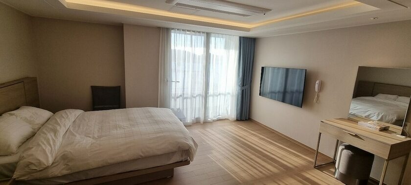 Imagen de la habitación del Hotel Kumho Tongyeong Marina Resort. Foto 19