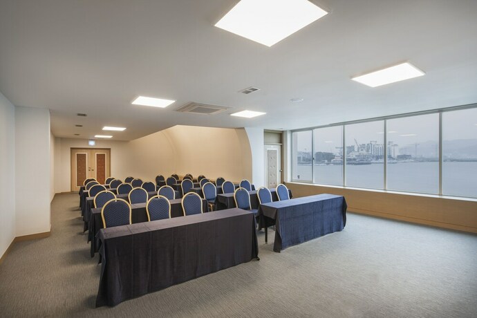 Imagen de los interiores del Hotel Kumho Tongyeong Marina Resort. Foto 32