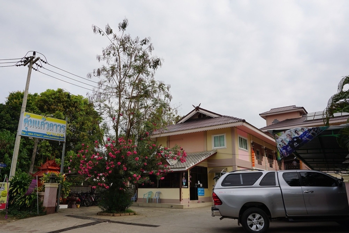 Imagen de los exteriores del Hotel Kumkaew Tawon Palace. Foto 14
