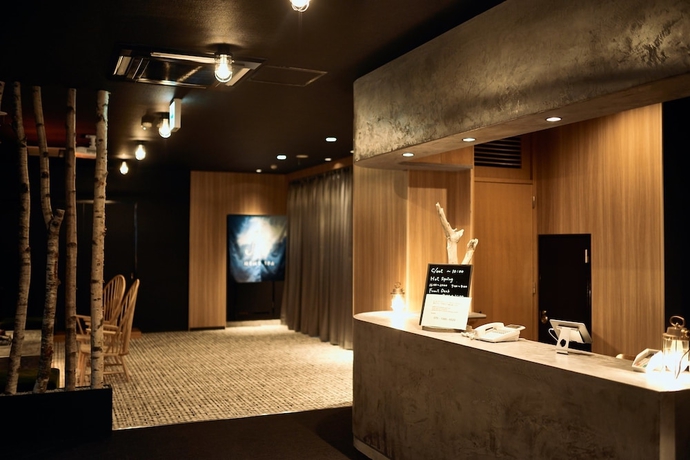 Imagen de los interiores del Hotel Kumoi. Foto 17