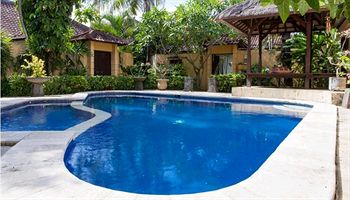Imagen de la piscina del Hotel Kumpul Kumpul Villa Ii Legian. Foto 4