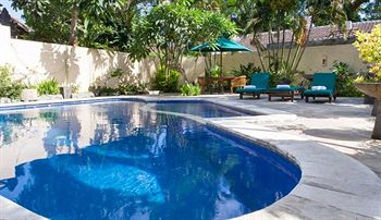 Imagen de la piscina del Hotel Kumpul Kumpul Villa Ii Legian. Foto 6