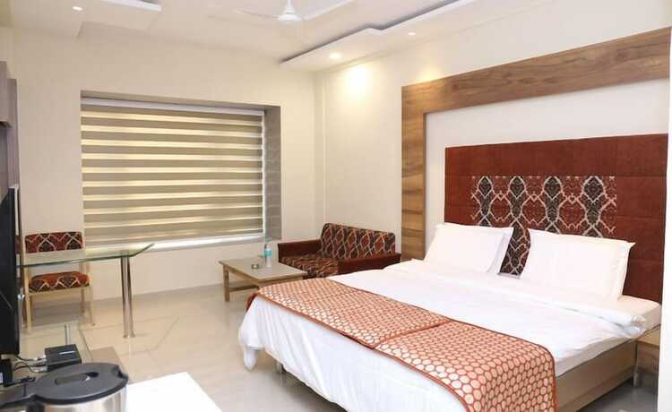 Imagen de la habitación del Hotel Kundan Leela Resort. Foto 13