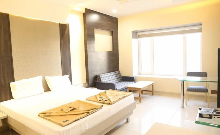 Imagen de la habitación del Hotel Kundan Leela Resort. Foto 14