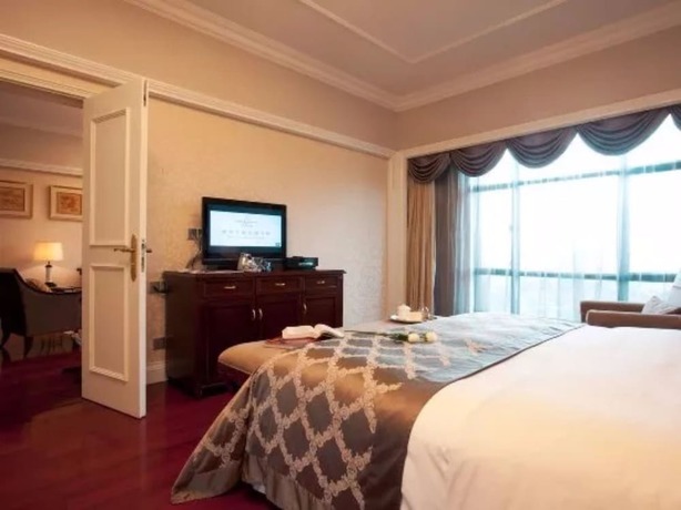 Imagen de la habitación del Hotel Kunming Green Lake. Foto 15