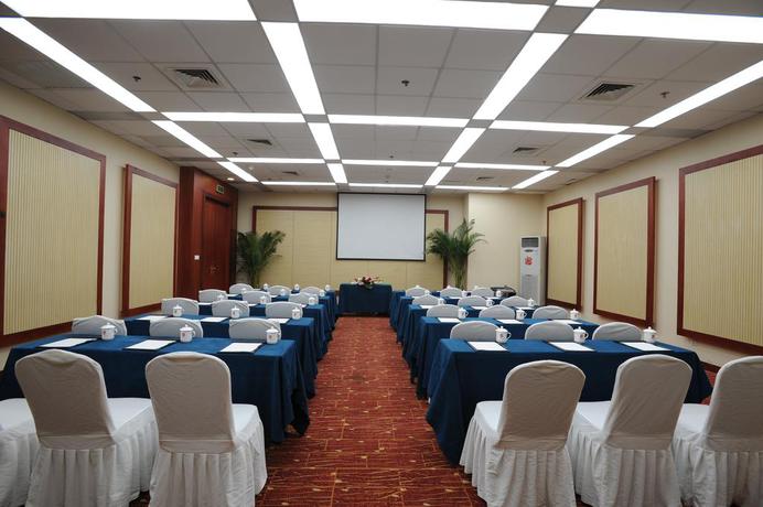 Imagen de los interiores del Hotel Kunming Jin Jiang. Foto 8