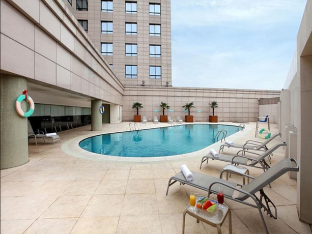 Imagen de la piscina del Hotel Kunshan Newport. Foto 16